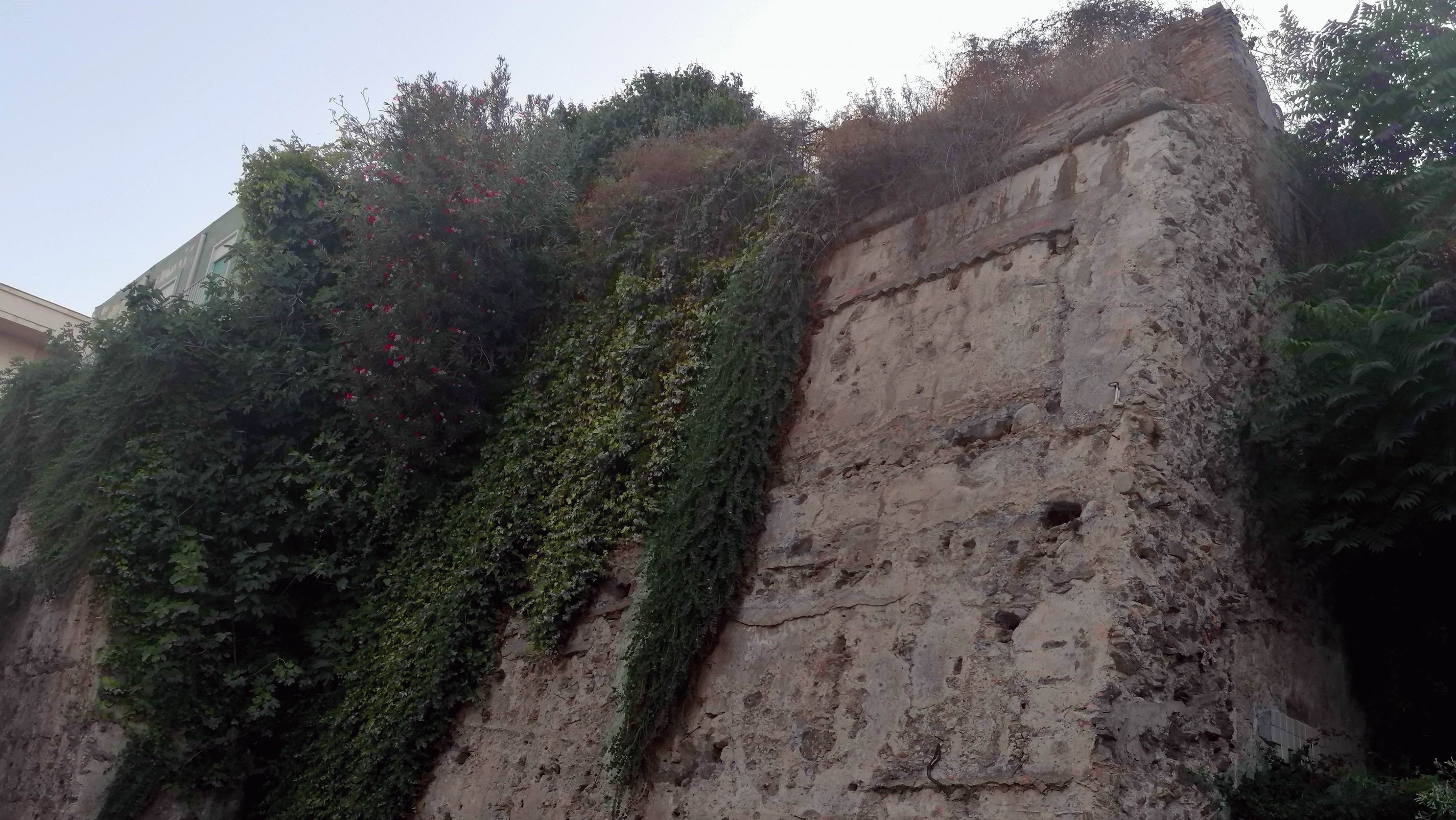 Tra le antiche mura di Messina e i limitrofi "beni" monumentali